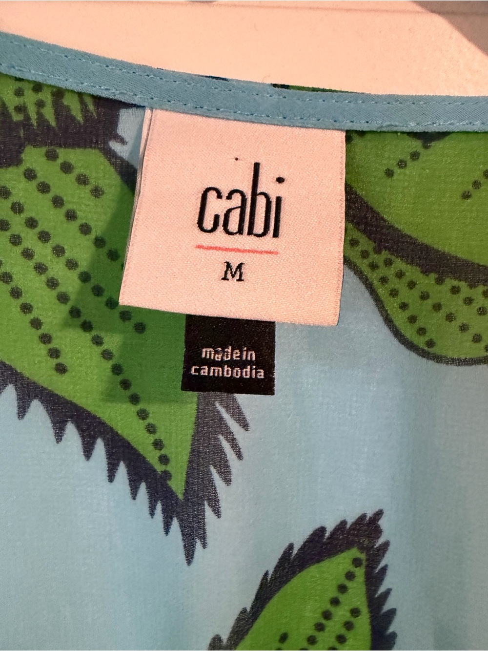 ✨CAbi | Derby Sheer Green Floral Midi Wrap Dress with Flutter Sleeves | Sz M - Picture 6 of 12